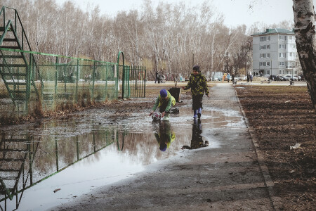 Лужи – это детство!