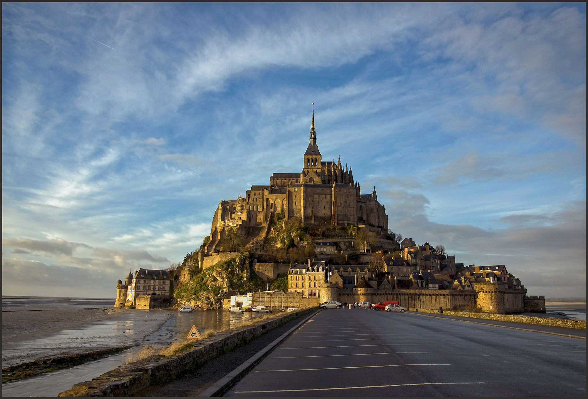 «mont-saint-michel abbey» раздел «Городской пейзаж, Путешествия. Туризм». «»