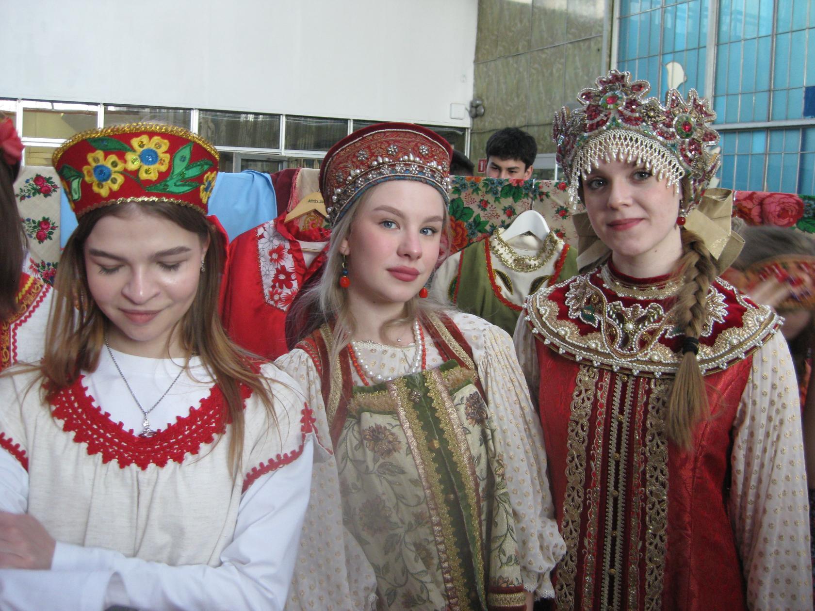 «Русские красавицы» раздел «Портрет, Репортаж, Гламур». «24 марта 2026 года. Московский государственный технический университет гражданской авиации. Десятый студенческий фестиваль "На всех одно небо"»
