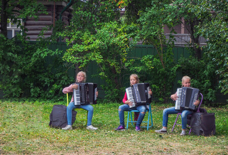 Три сестры