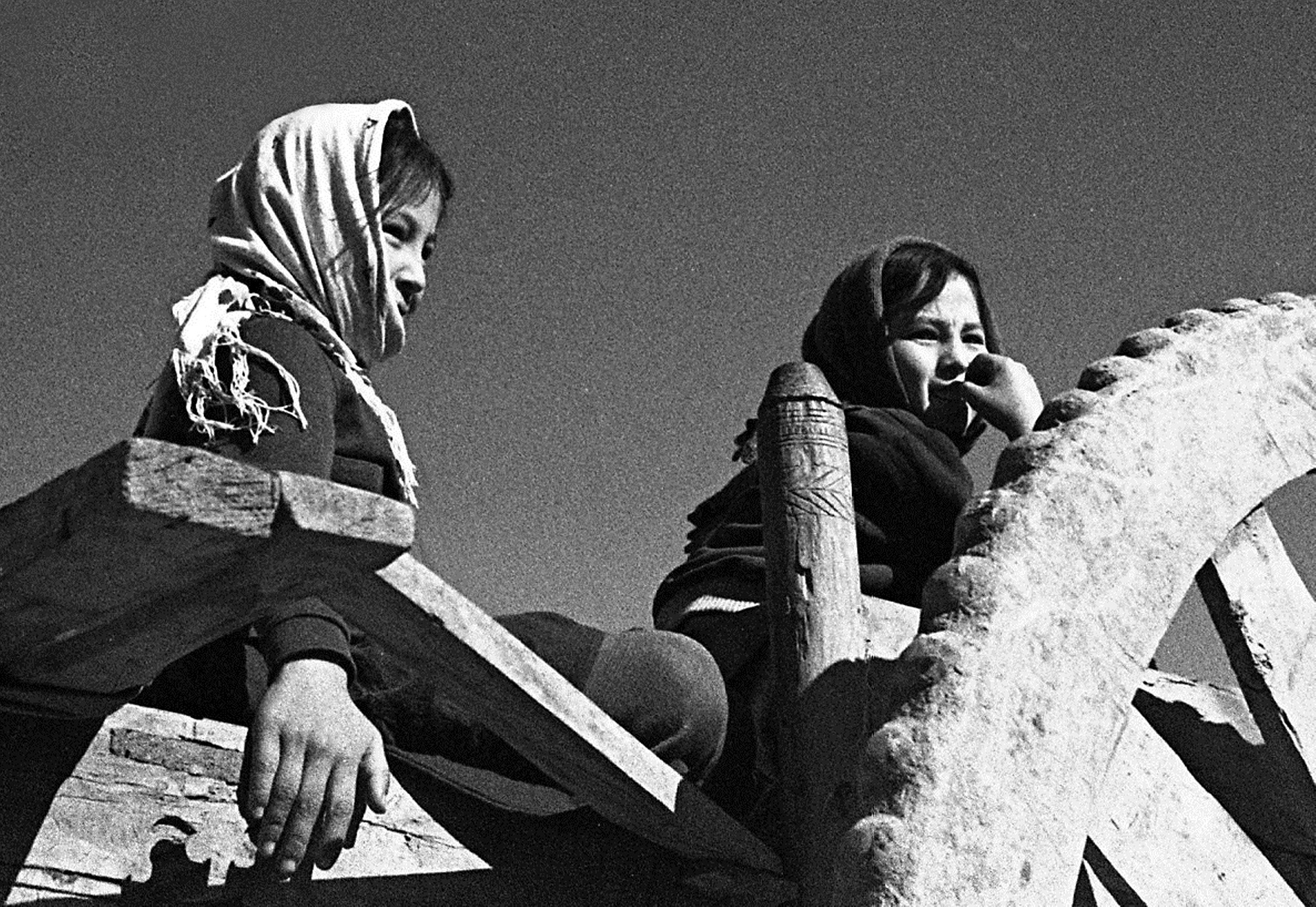 «Дети Востока» раздел «Репортаж». «1974 год , Узбекская ССР, город Хива. Встреча на базаре.»