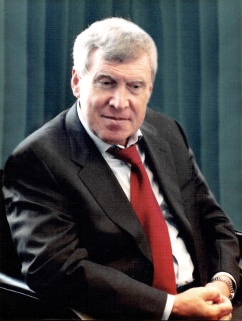 Сагдеев Р.З., академик.