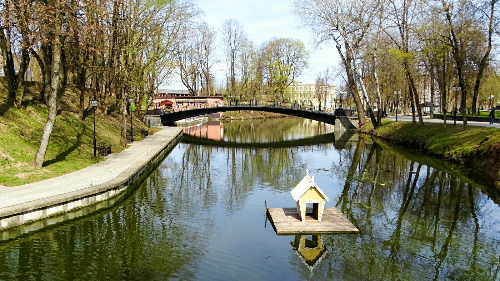 «Смоленск» раздел «Городской пейзаж». «В Лопатинском саду Смоленска, 25.04.2026»