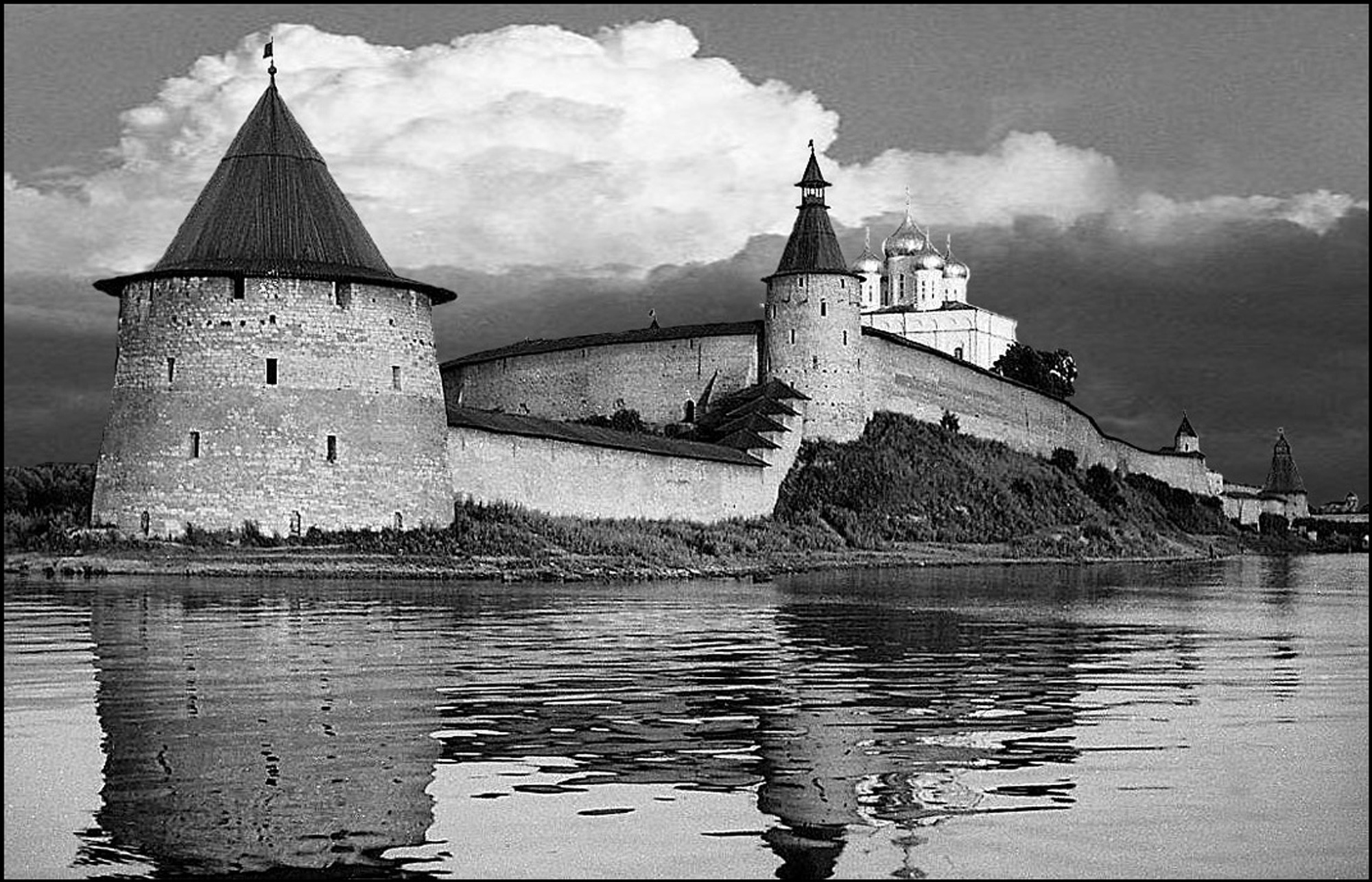 «Северная твердыня» раздел «Природный пейзаж». «1974 год. Город Псков. Псковский кремль.»