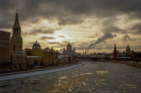 Ледоход на Москва реке