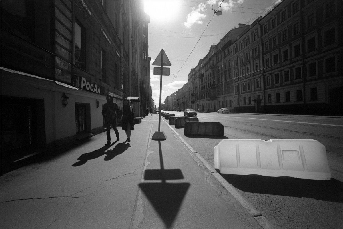 «***» раздел «Городской пейзаж». «Canon EOS 300V + Samyang 14mm/2.8 + Микрат-200 (04.1973). СПб, 2026г.»