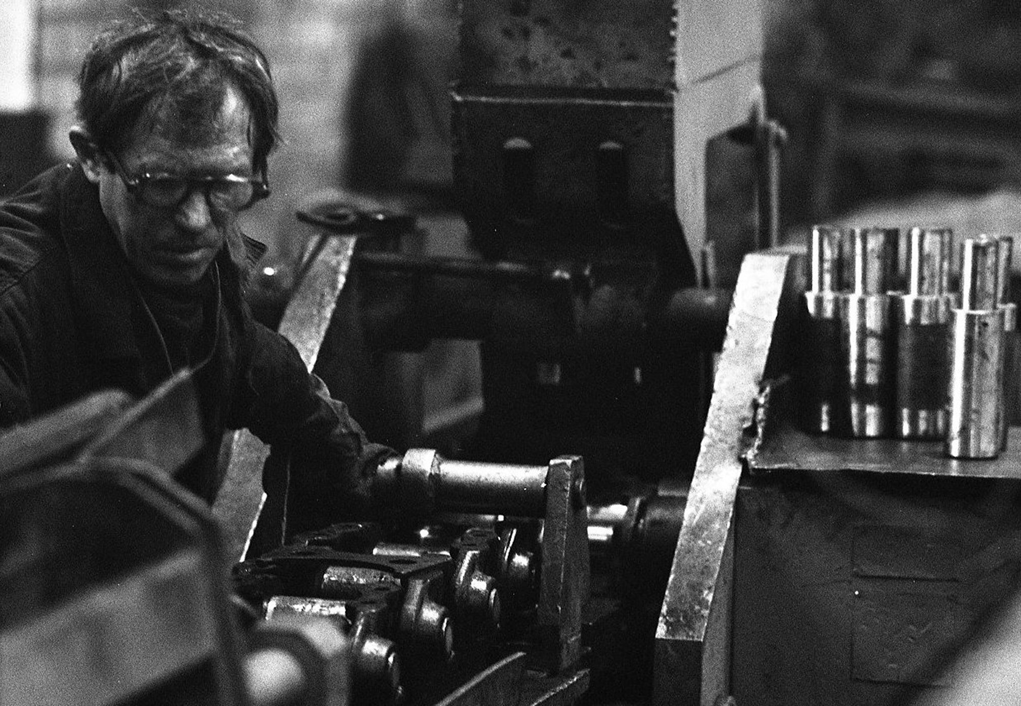 «Вторая смена» раздел «Репортаж». «1984 год. Из очерка о тружениках завода по ремонту тяжелой колесной и гусенечной техники»