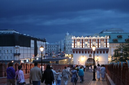 Успеть добежать до метро 