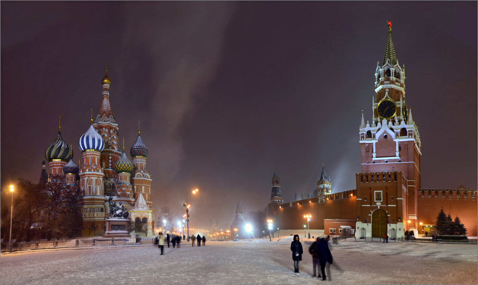 Противостояние.... раздел Архитектура. Памятники. Интерьер, Городской пейзаж. Третий лишний...