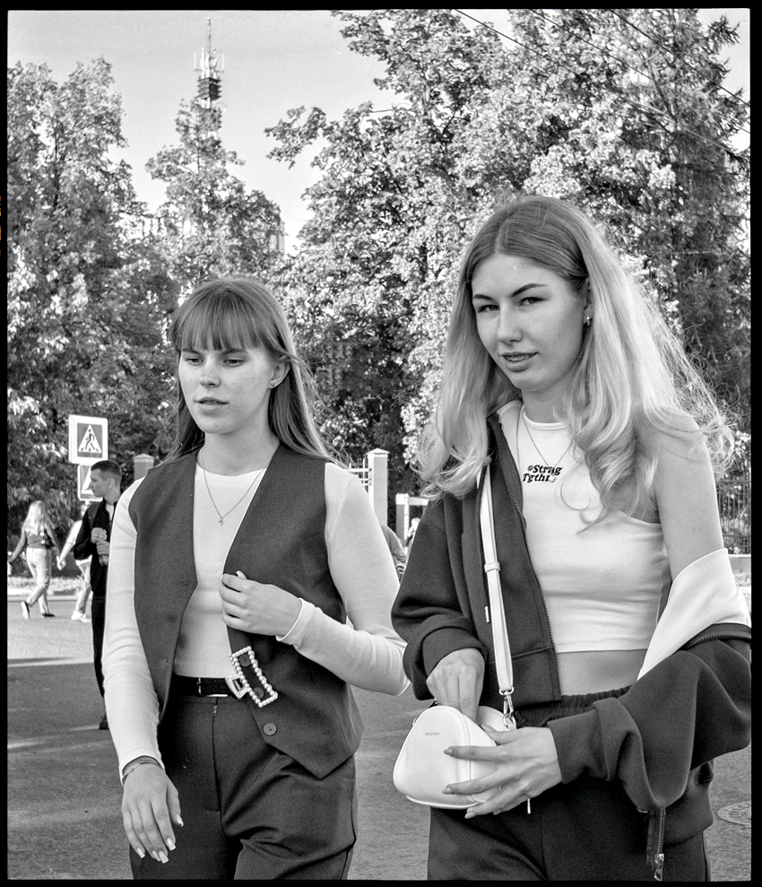 Девчонки. раздел Жанр