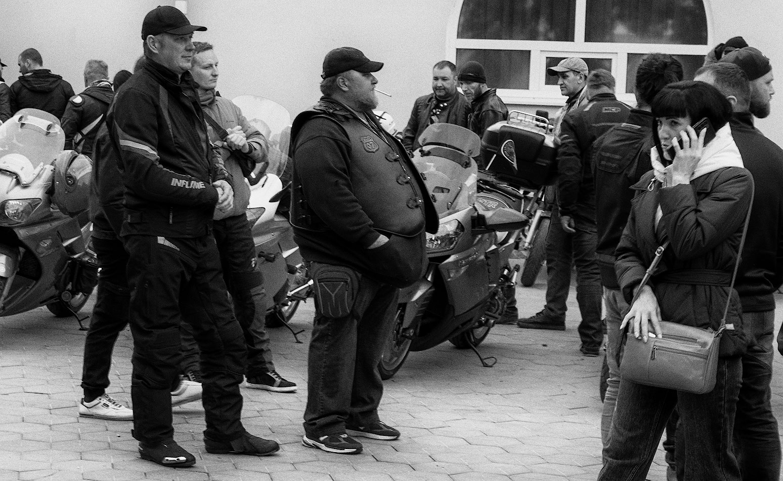 «Авторитет» раздел «Жанр». «»