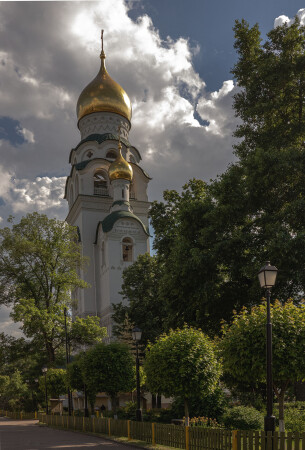 В контр ажуре.