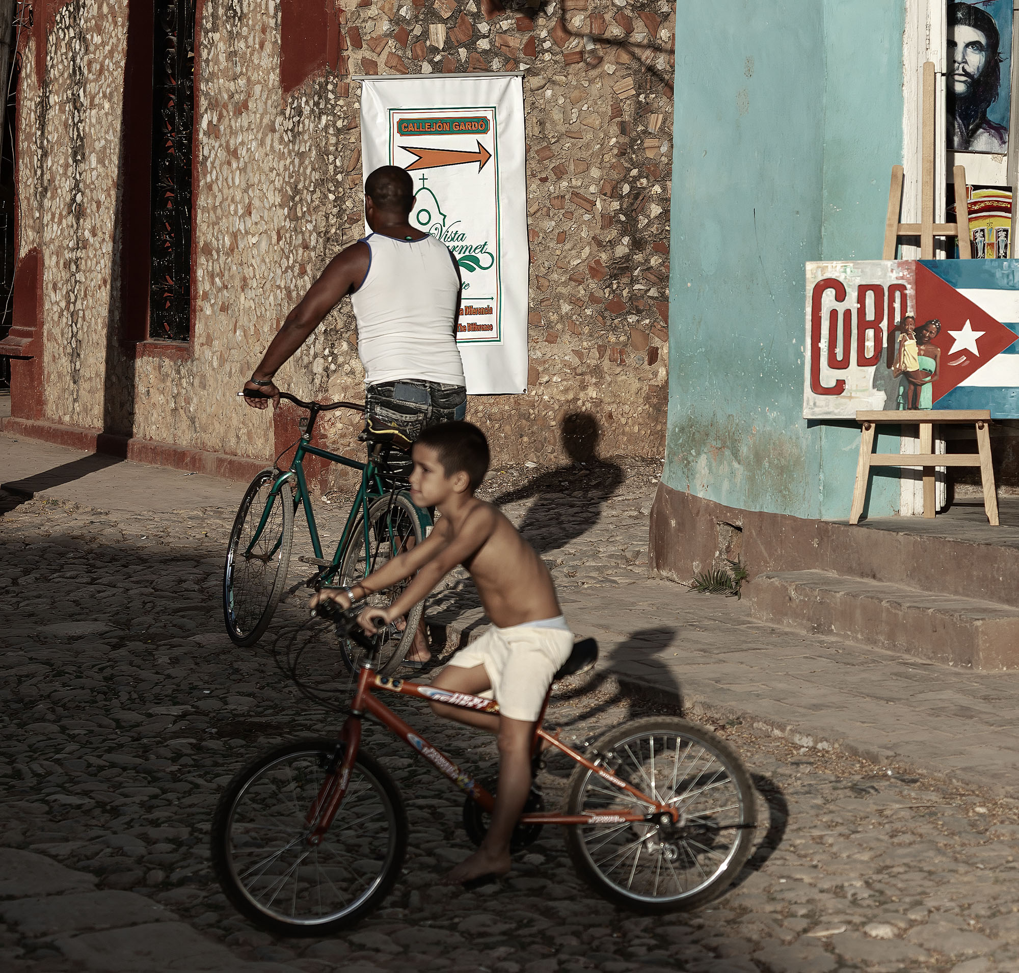 ¡Adiós, Cuba!. раздел Жанр