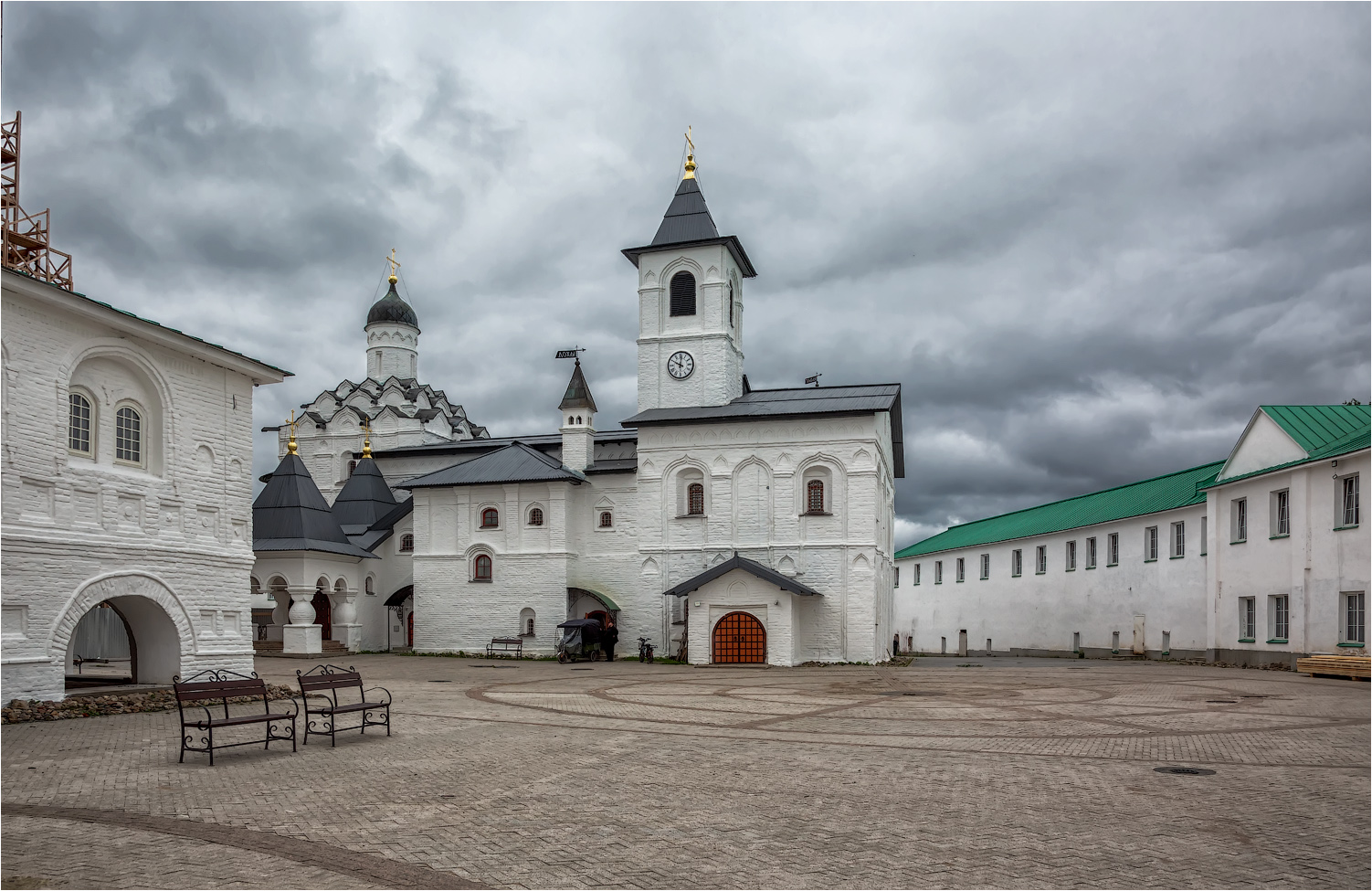 «Церковь Покрова Пресвятой Богородицы» раздел «Архитектура. Памятники. Интерьер». «Свято-Троицкий Александро-Свирский монастырь.»
