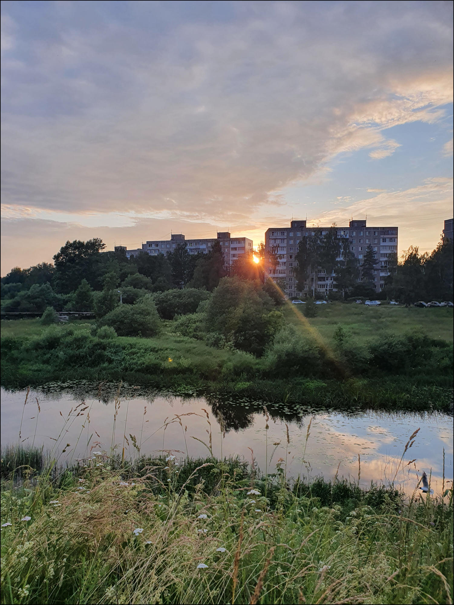 «Закат в городе» раздел «Рассветы. Закаты, Городской пейзаж». «Июнь 2020 г., г. Тверь»
