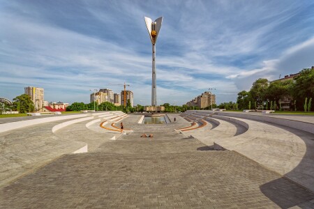 Стела освободителям ростова