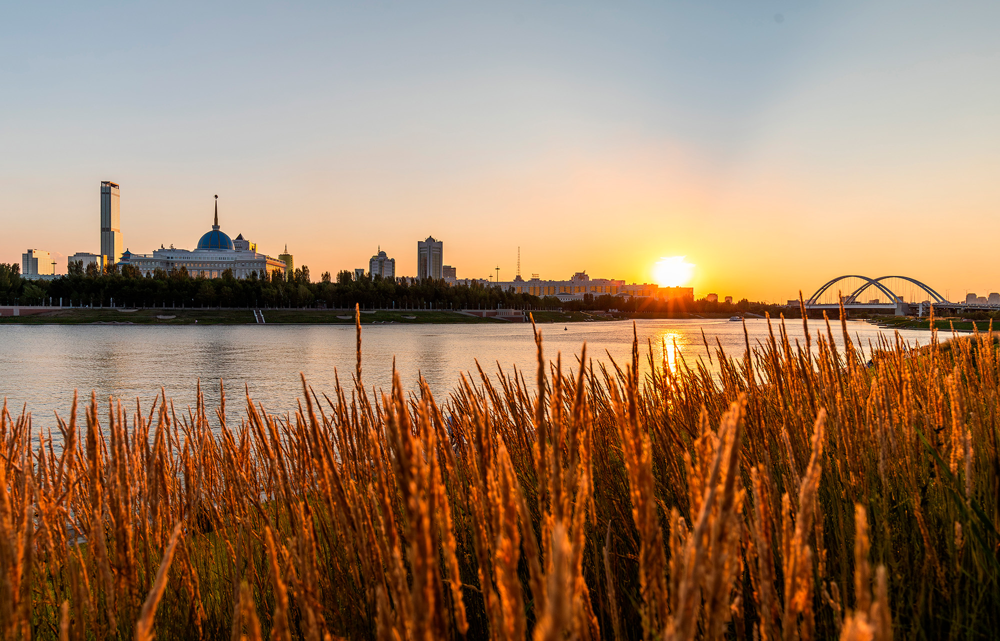 Тёплый вечер на Ишиме. раздел Городской пейзаж
