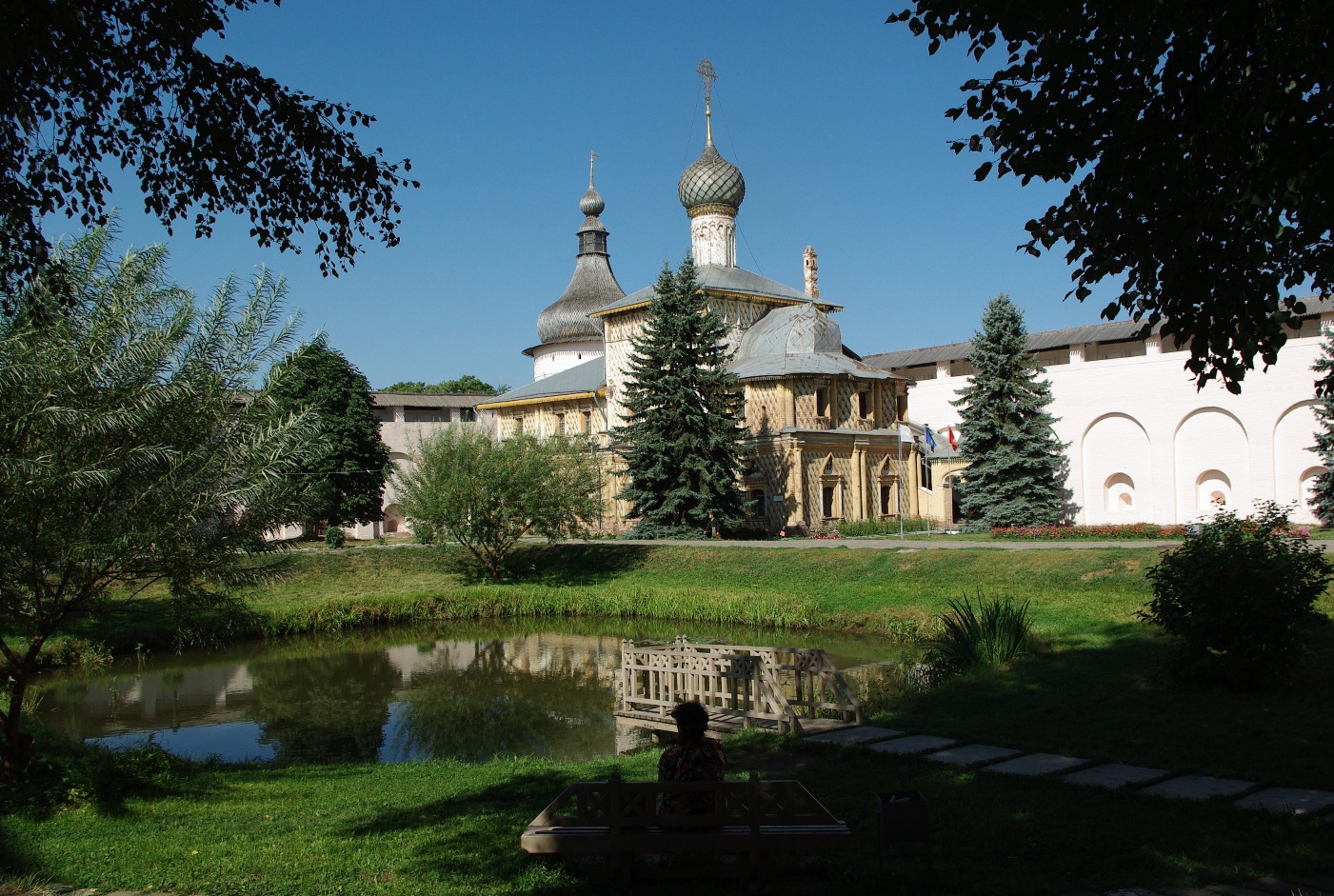 В Ростове Великом. раздел Архитектура. Памятники. Интерьер