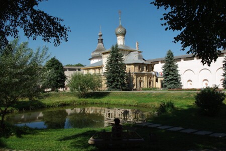 В Ростове Великом