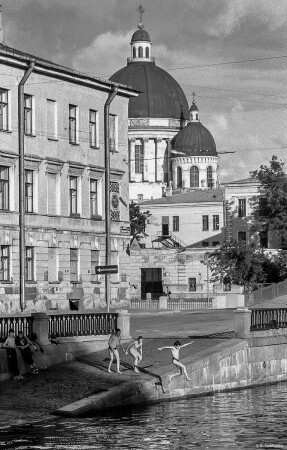 Крюков канал, С-Пб., 1998.