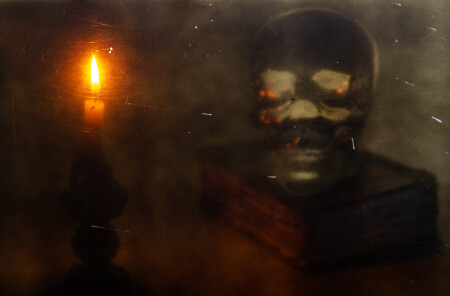 2025 г. momento mori