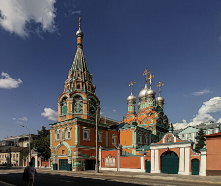 В солнечном свете.