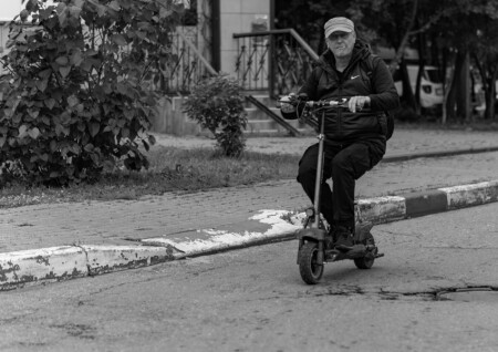 нас не догонят...
