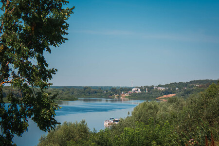 На реке, на Оке