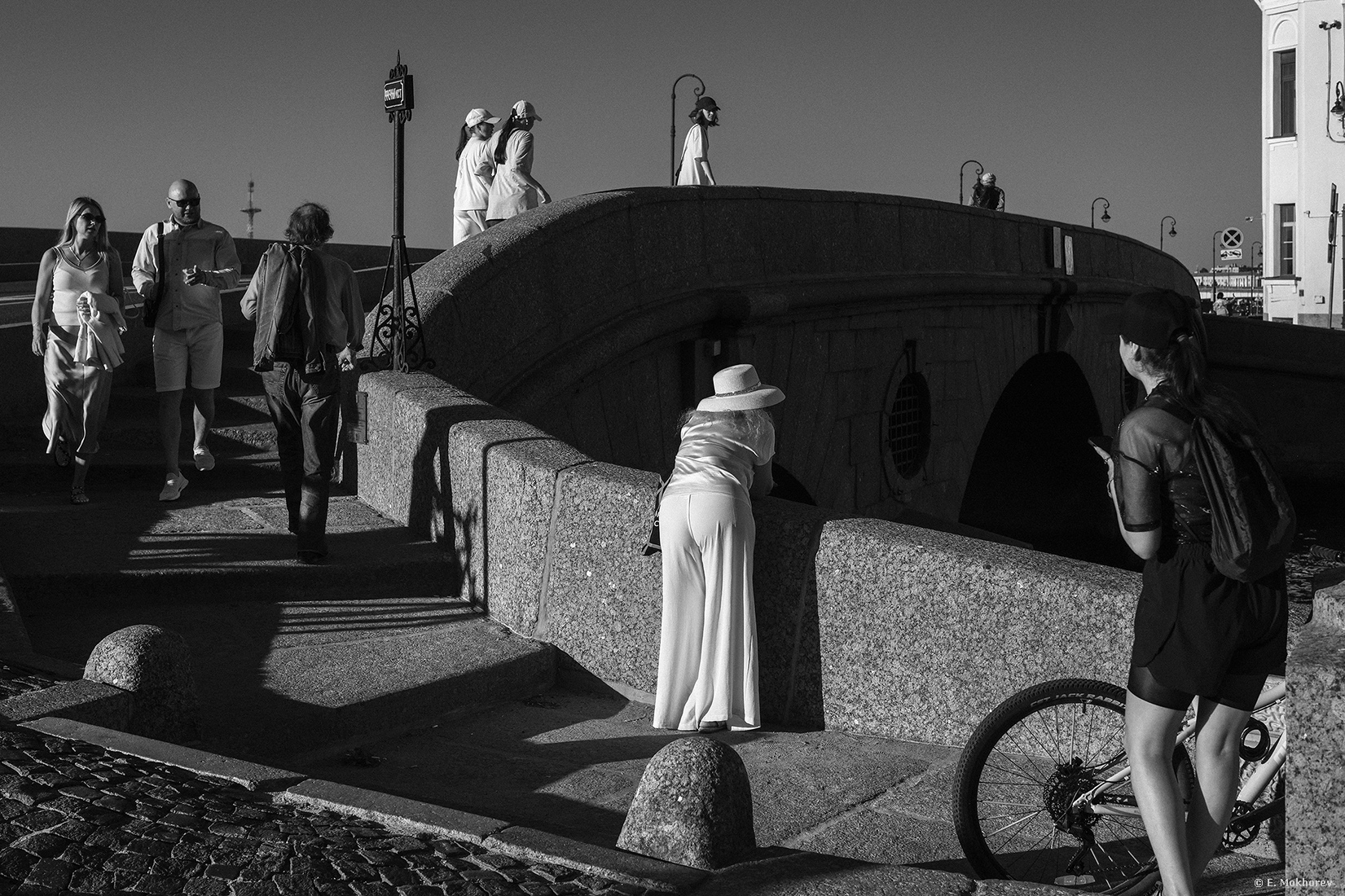 «У Прачечного моста. С-Пб., июль 2026.» раздел «Жанр». «»