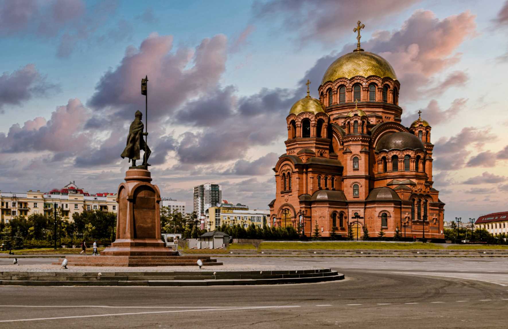 «Храм Святого Александра Невского.» раздел «Архитектура. Памятники. Интерьер». «Волгоград,площадь Павших Борцов.Храм и памятник Александра Невского.»