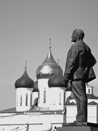 Каждый выбирает для себя ...