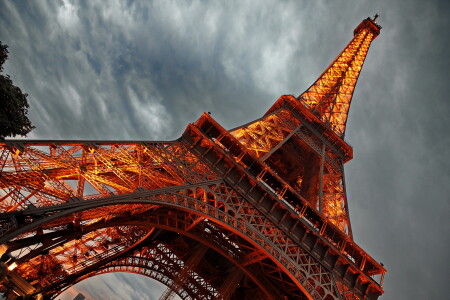 Paris вечером.