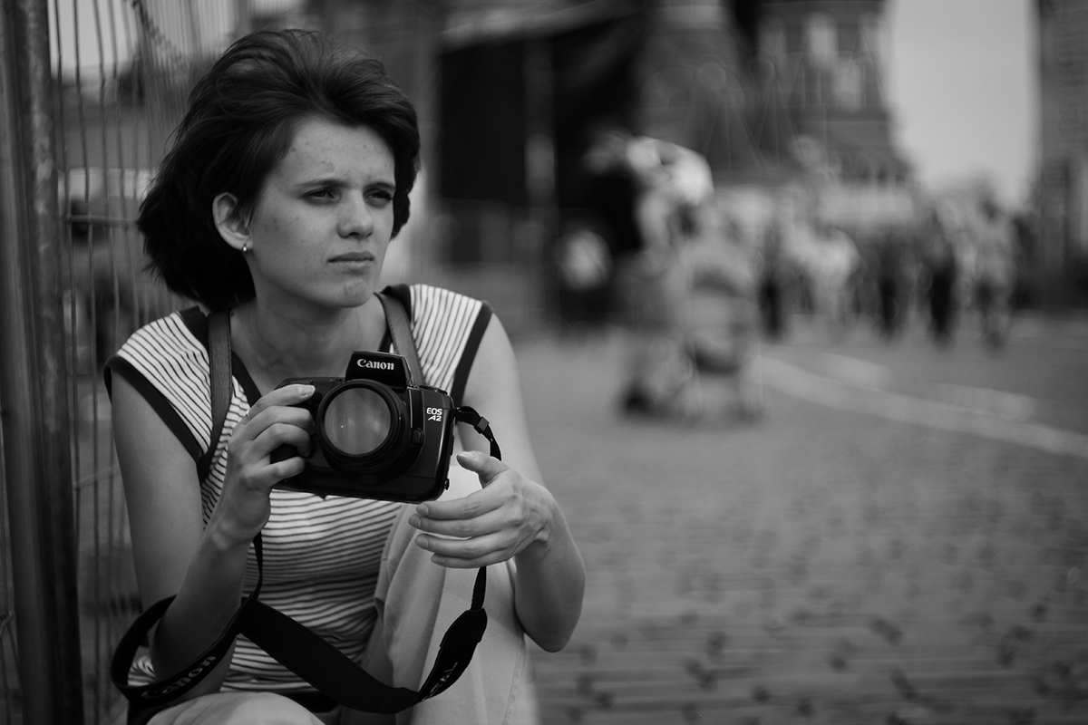 Девушка с фотоаппаратом. раздел Портрет