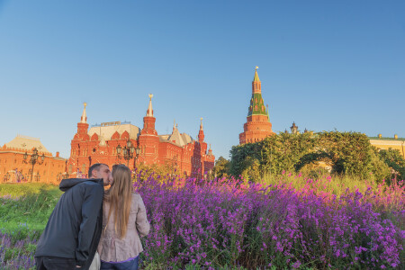 Руки в брюки