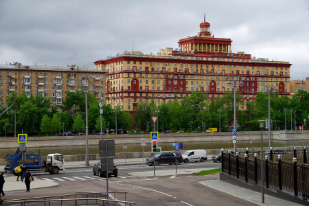 Дом электронного завода