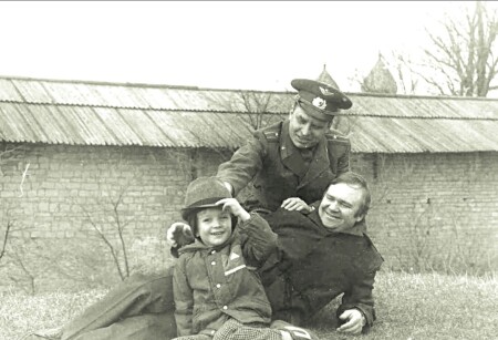 СЫН