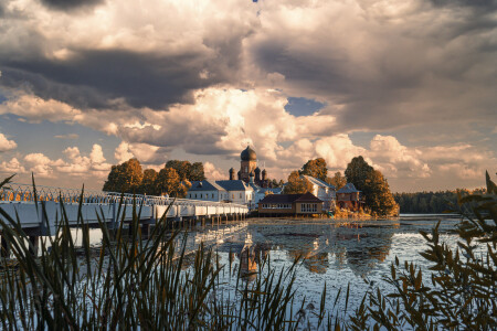 На острове 