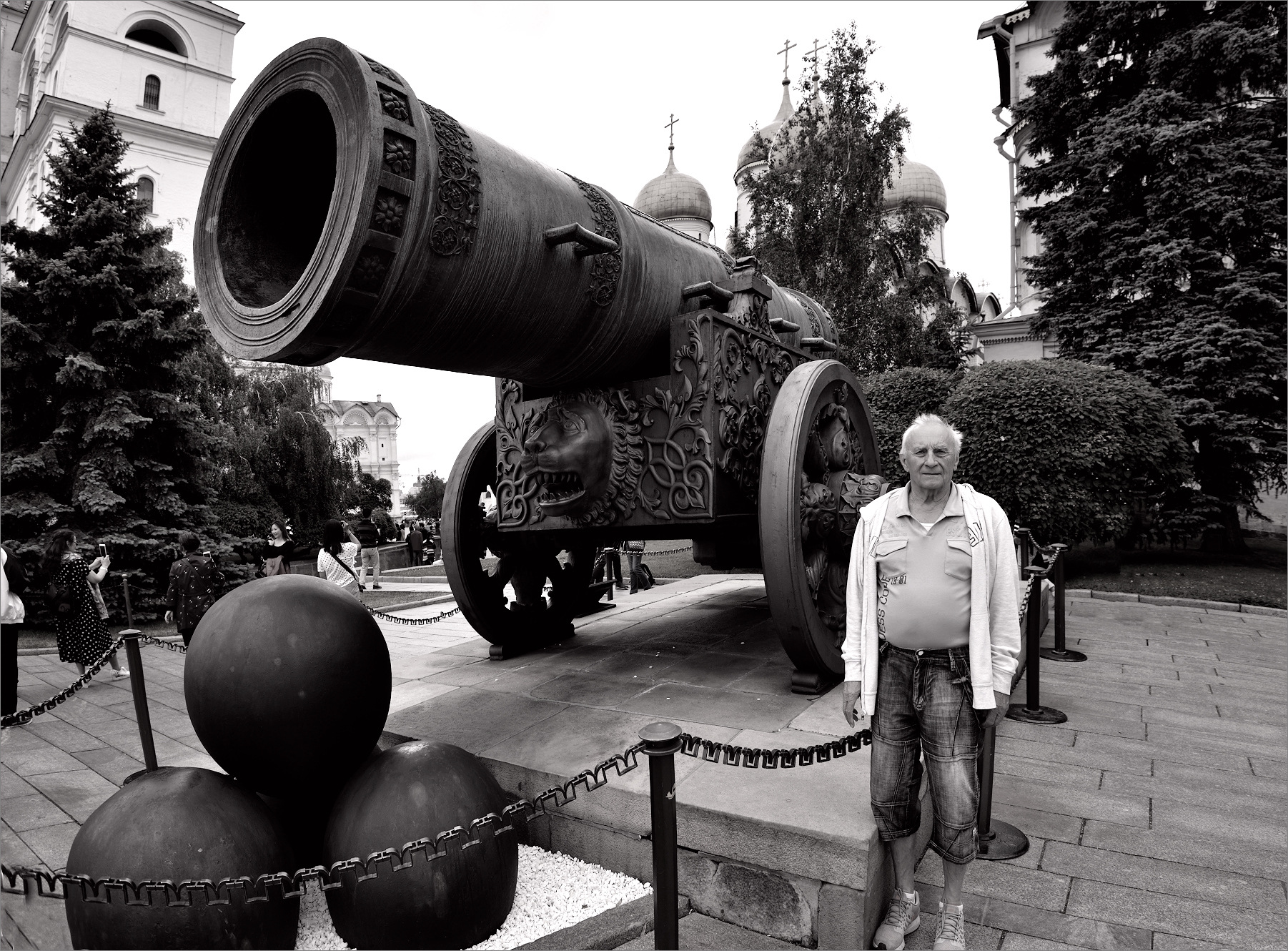 Пионер.... раздел Портрет, Архитектура. Памятники. Интерьер. 60 лет спустя...