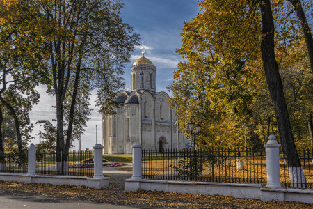 В осеннем убранстве 