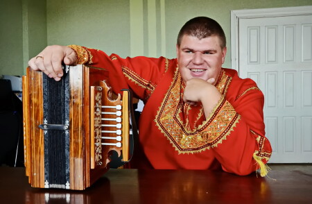 Гармонист.