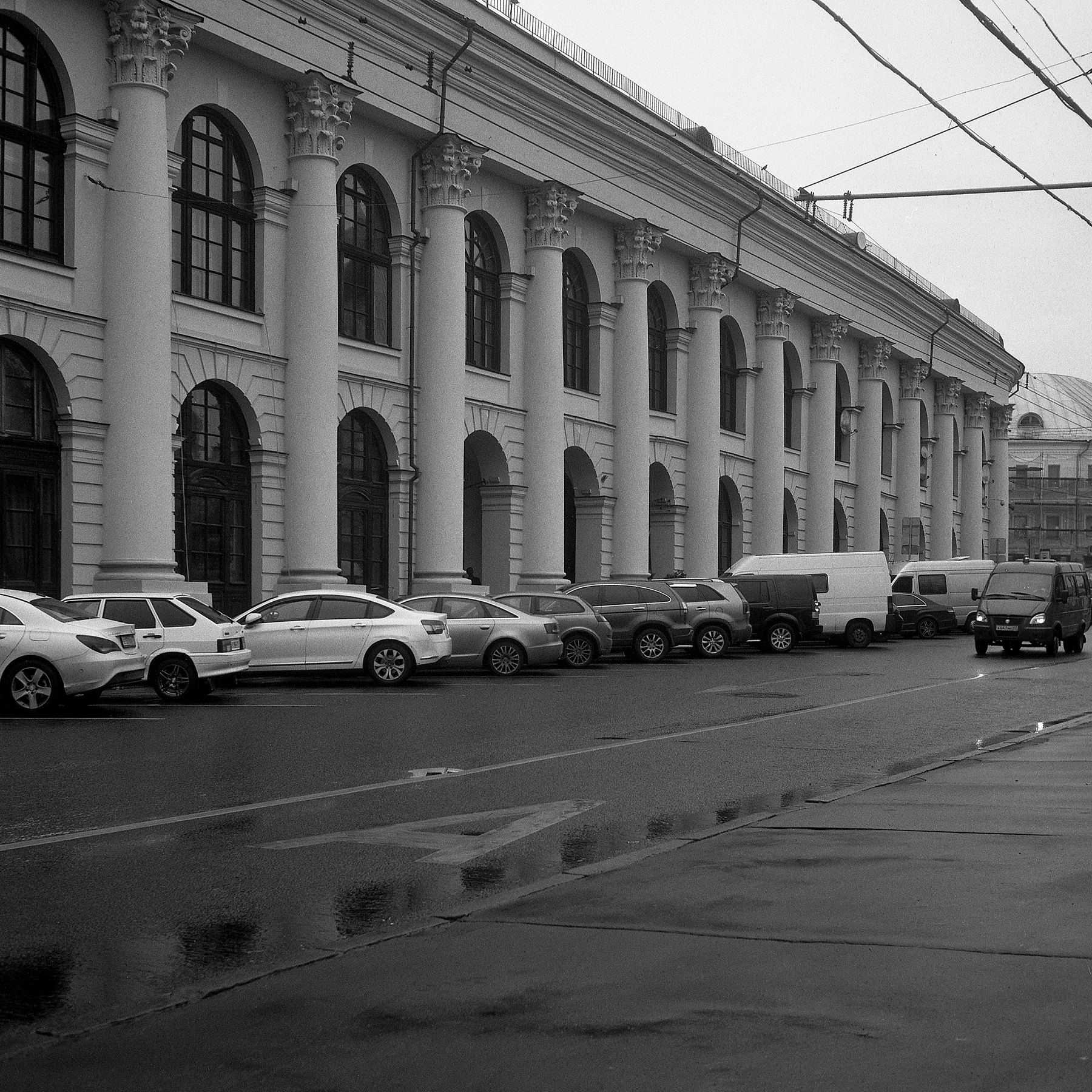 «Варварка» раздел «Архитектура. Памятники. Интерьер». «Улица Варварка в Москве. Гостиный двор. Сентябрь 2014. YASHICA Mat-124 G; Yashinon 1:3.5 f=80mm; FOMAPAN profi line classic 100; FOTOпроект.»