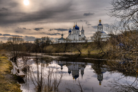 Боголюбский монастырь 