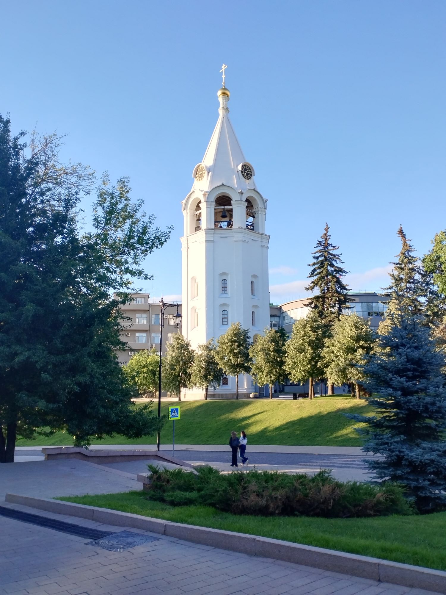 «Колокольня Спасо-Преображенского собора» раздел «Городской пейзаж, Архитектура. Памятники. Интерьер». «"Христос воскресе!.." Колокольный звон Плывёт в полях, по городам и весям. Стою, блаженным звуком окружён... "Христос воскрес! Воистину воскресе!.."»