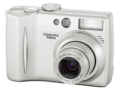 NIKON Coolpix 5900