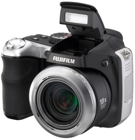 FUJIFILM FinePix S8000