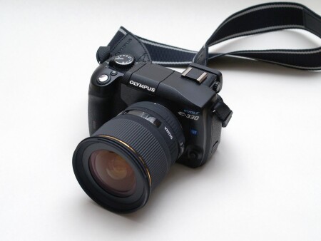 OLYMPUS E-330