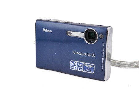 NIKON Coolpix S5 Blue