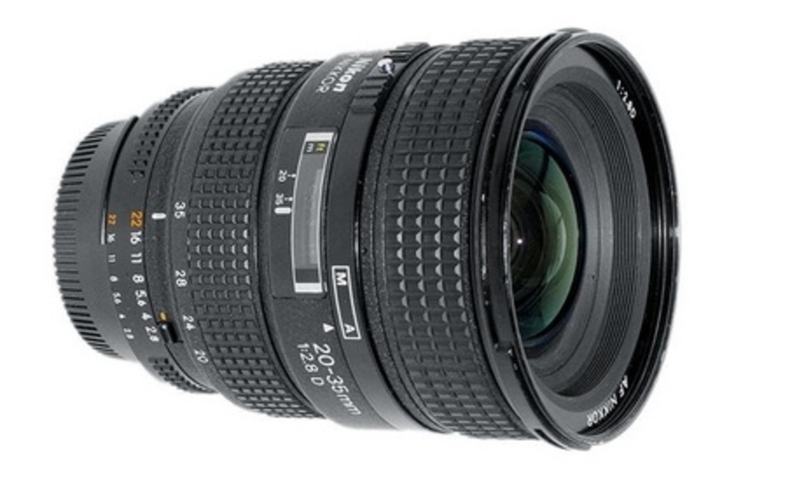 NIKON AF 20-35 mm f/2.8 D IF