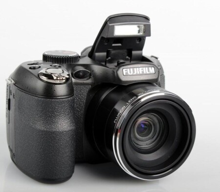 FUJIFILM FinePix S2950