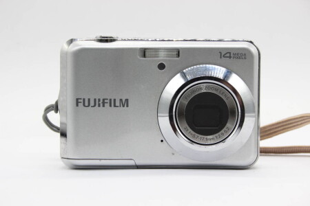FUJIFILM FinePix AV180